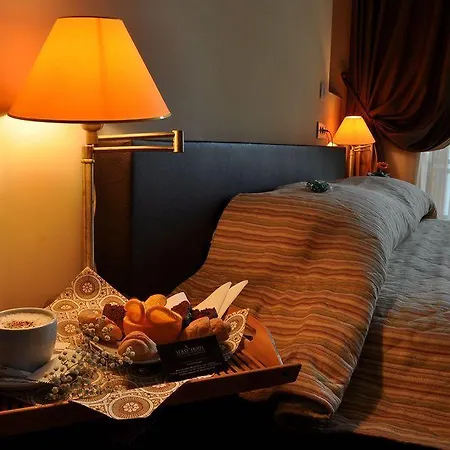 Nuernberger Trichter Hotel 3*