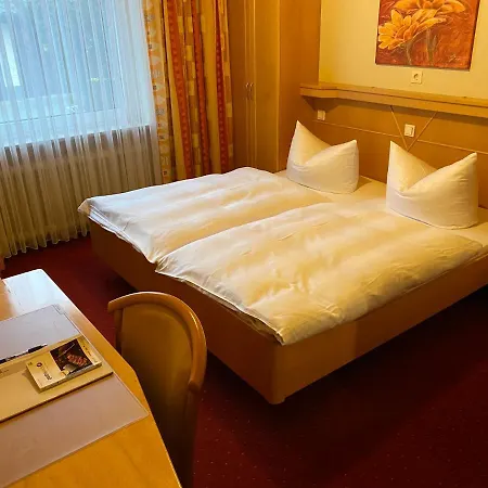 Hotel Nuernberger Trichter 3*