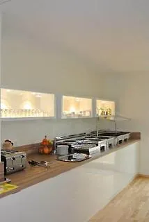 Nuernberger Trichter Family-business Garni ホテル 3*