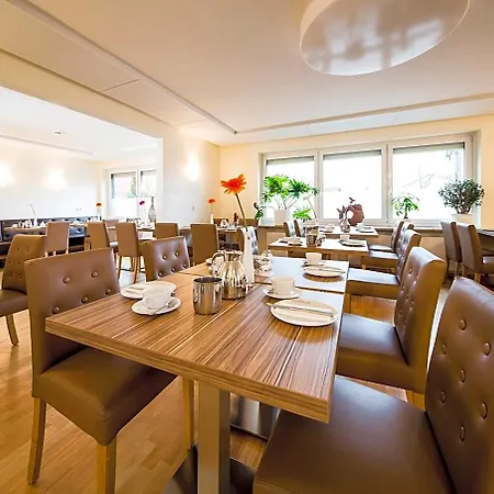 ホテル Nuernberger Trichter 3*