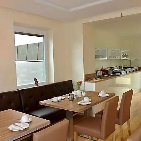 Nuernberger Trichter Hotel