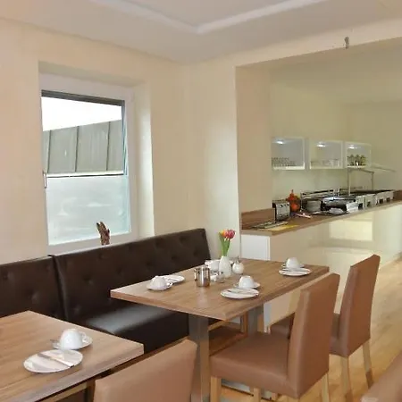 Nuernberger Trichter Family-business Garni 3* Nuremberg