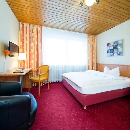 Nuernberger Trichter Family-business Garni Hotel