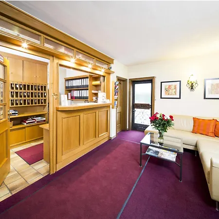 Nuernberger Trichter Family-business Garni 3*
