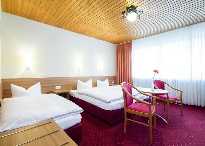 Nuernberger Trichter Family-business Garni Hotel