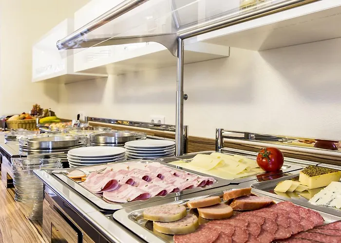 Nuernberger Trichter Family-business Garni 3*