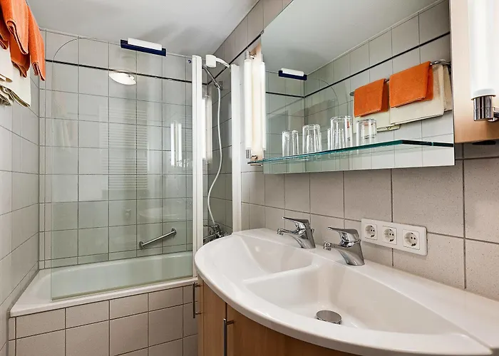 Nuernberger Trichter Family-business Garni Hotel