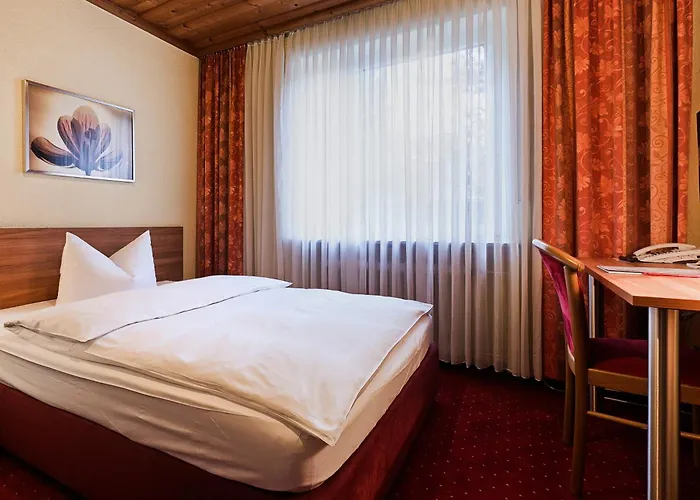 Nuernberger Trichter Family-business Garni Hotel